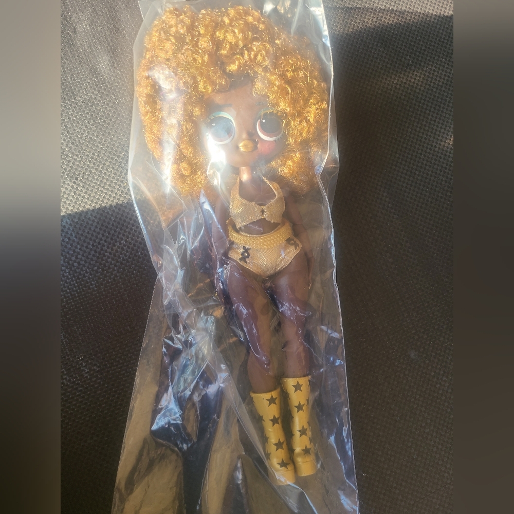 LOL Surprise OMG Movie Magic Studios Agent Soul Doll 2019 Gold Afro